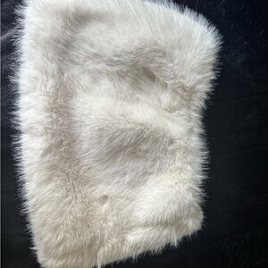 XS White Faux Fur Mini Skirt SHEIN